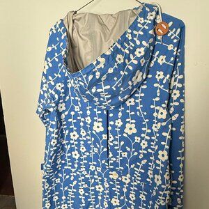 New Helly Hansen women's raincoat